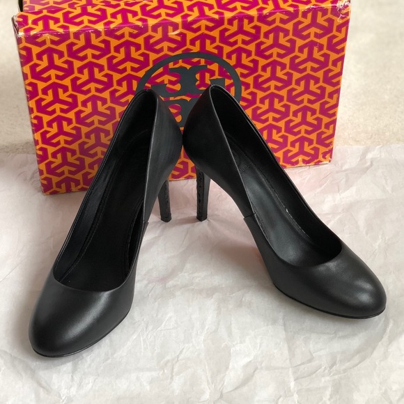 [Pre-loved] Tory Burch Mabel Black Leather Pumps - Picture 3 of 8
